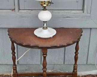 Vintage Oak Barley Twist Side Table With Parlor Lamp