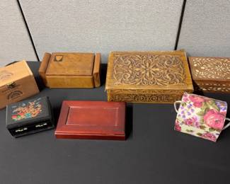 Collection Of Assorted Jewelry Storage