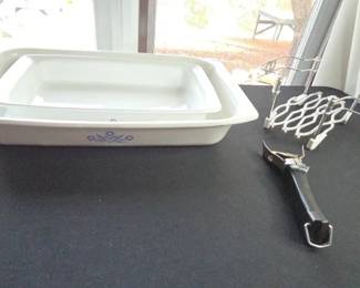 Blue Cornflower Corning Ware Casserole Dishes, Pot Handle Casserole Carrier