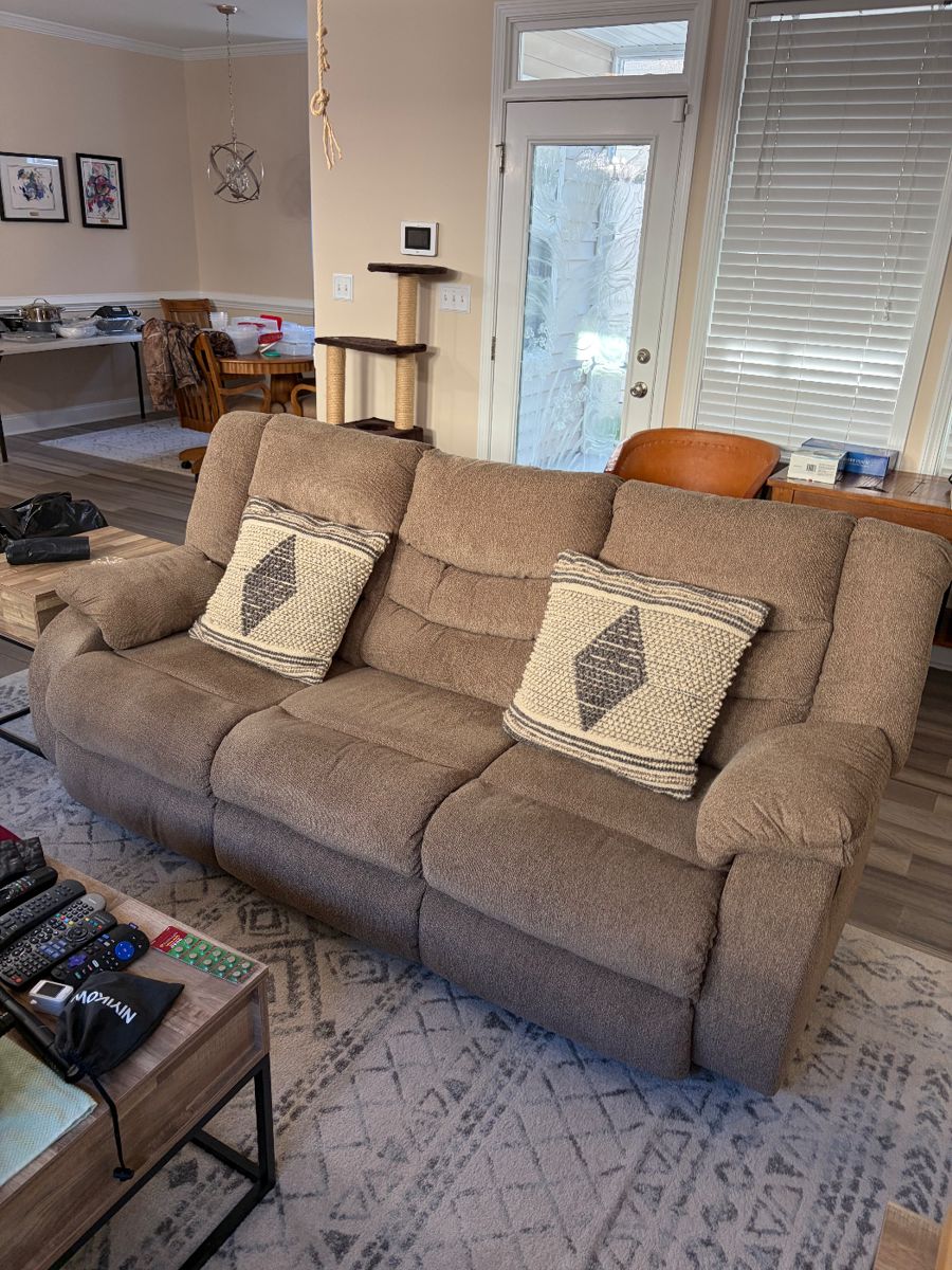 Like new recliner sofa