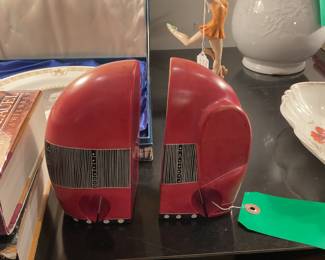 Red elephant bookends