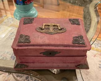 Antique jewelry box from Paris with original key