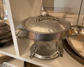 Vintage hammered aluminum 2 Qt chafing dish with rose design 