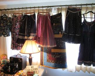 Gunne Sax, Laura Ashley, Singer featherweight 221