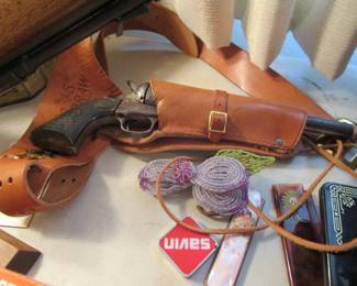 antique Colt 45 SAA Single Action circa 1898 low serial #