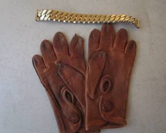 Vintage child's gloves