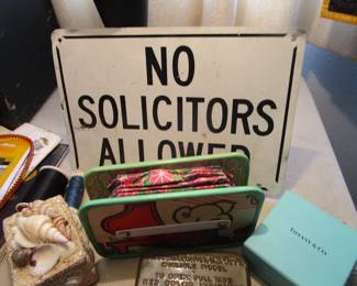 A few signs, vintage squeezebox, sailor valentine