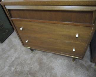 Bassett Mid Century small dresser