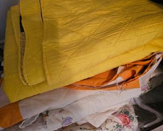 blankets and quilts 