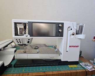 Bernina sewing machine 