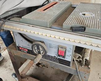 `Table saw, works but not pretty 