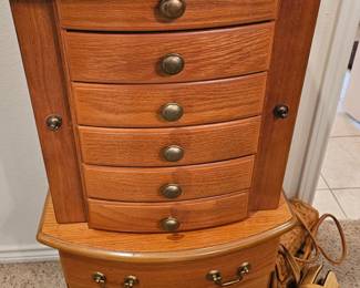 jewelry chest