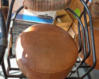 "Project" set of 6 bar stools