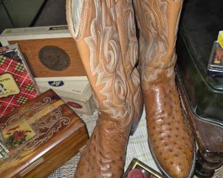 Western men's and women's boots