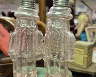 Mr. Peanut pink depression salt and pepper 