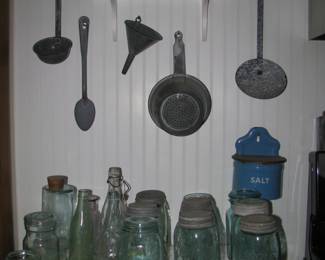 Graniteware, jars bottles