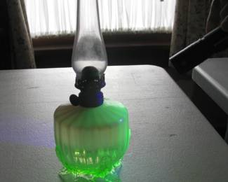 Oil lamp under black light