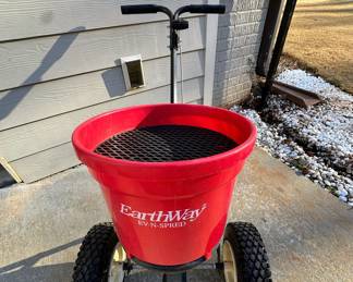 Earthway Spreader