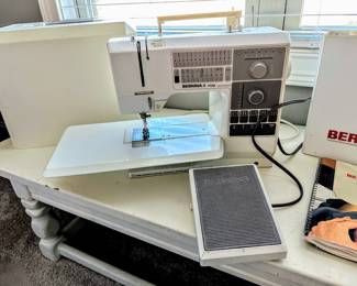 Bernina Model 1140 Sewing Machine, case, pedal, original manual and guide.