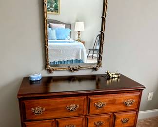 Dresser & gold framed mirror