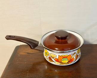 vintage Sanko Ware Country Flowers 1-quart saucepan
