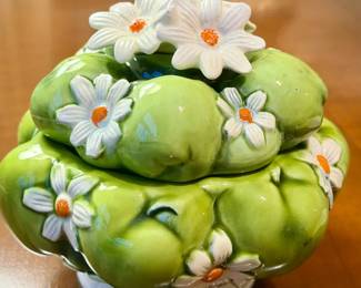 Vintage Inarco green apple and daisy covered dish
