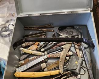 Broken pocket knives - parts & pieces