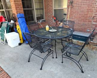 Outdoor metal table & 4 chairs
