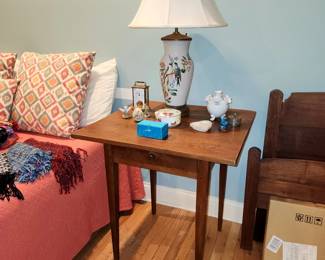 Antique one-drawer stand