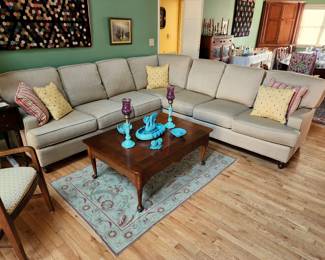 King Hickory upholstered 3-piece sectional sofa