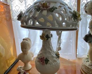 Porcelain lamp with pierced porcelain shade
