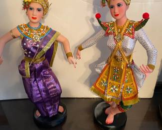 Thai Dancing Dolls