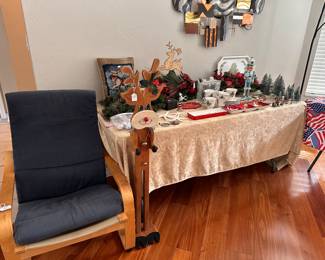 Modern Chsir snd Christmas Items