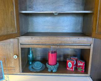 Another pic of the Hoosier cabinet