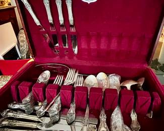 Oneida Sterling Afterglow 40-piece set. 