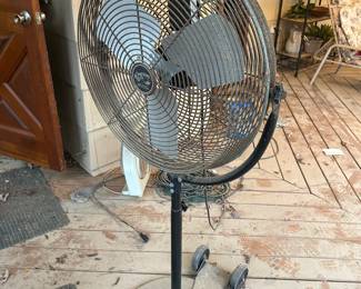 Hunter floor fan tested works 