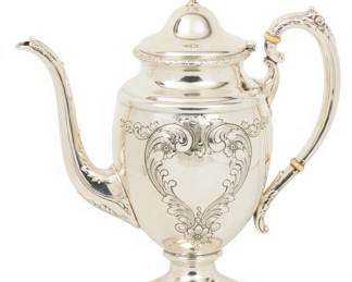 Lot 25
Towle "Old Master" Sterling Silver Coffee Pot H 11" L 10" 27 t oz 1 PC