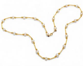 Lot 9
14k Yellow Gold and Pearl Necklace L 18"