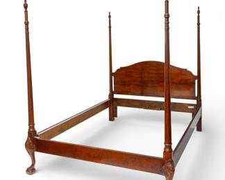 Lot 61
Henredon (American) Chippendale Style Caved Mahogany Four Poster Bed, 20th Cent., H 80" W 68" L 88.5"
