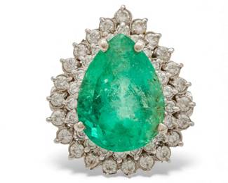 Lot 1
10Ct. Emerald Pear Shape Ring with Diamonds, 14K White Gold 7 11 g 1 PC