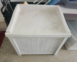 Storage bin