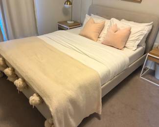 Upholstered Queen Bed