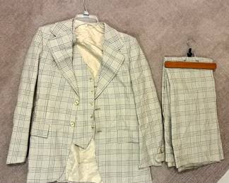 Yves St Laurent Mens SmallMedium 32x32 Suit