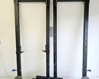 Power Rack – Binge Sports (Austin, TX)
Heavy-duty steel power rack from Binge Sports, a Texas-based fitness equipment maker. Commercial-grade construction with thick steel uprights, full hole spacing for adjustable J-cups and safeties, and a built-in pull-up bar. Extremely stable and ideal for squats, bench press, overhead press, and pull-ups. Black powder-coated finish. Disassembled for transport. Solid, no wobble, built to last.