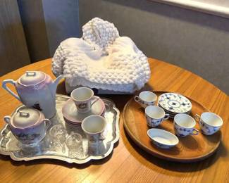 Childs Items Sweater  Tea Sets