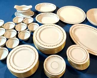 Lenox Golden Wreath Pattern Dinnerware