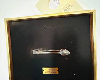 Collectible framed Tong