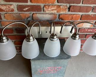 Light fixture