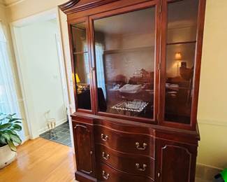 China cabinet 