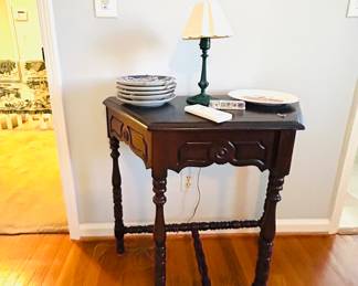 Accent table 